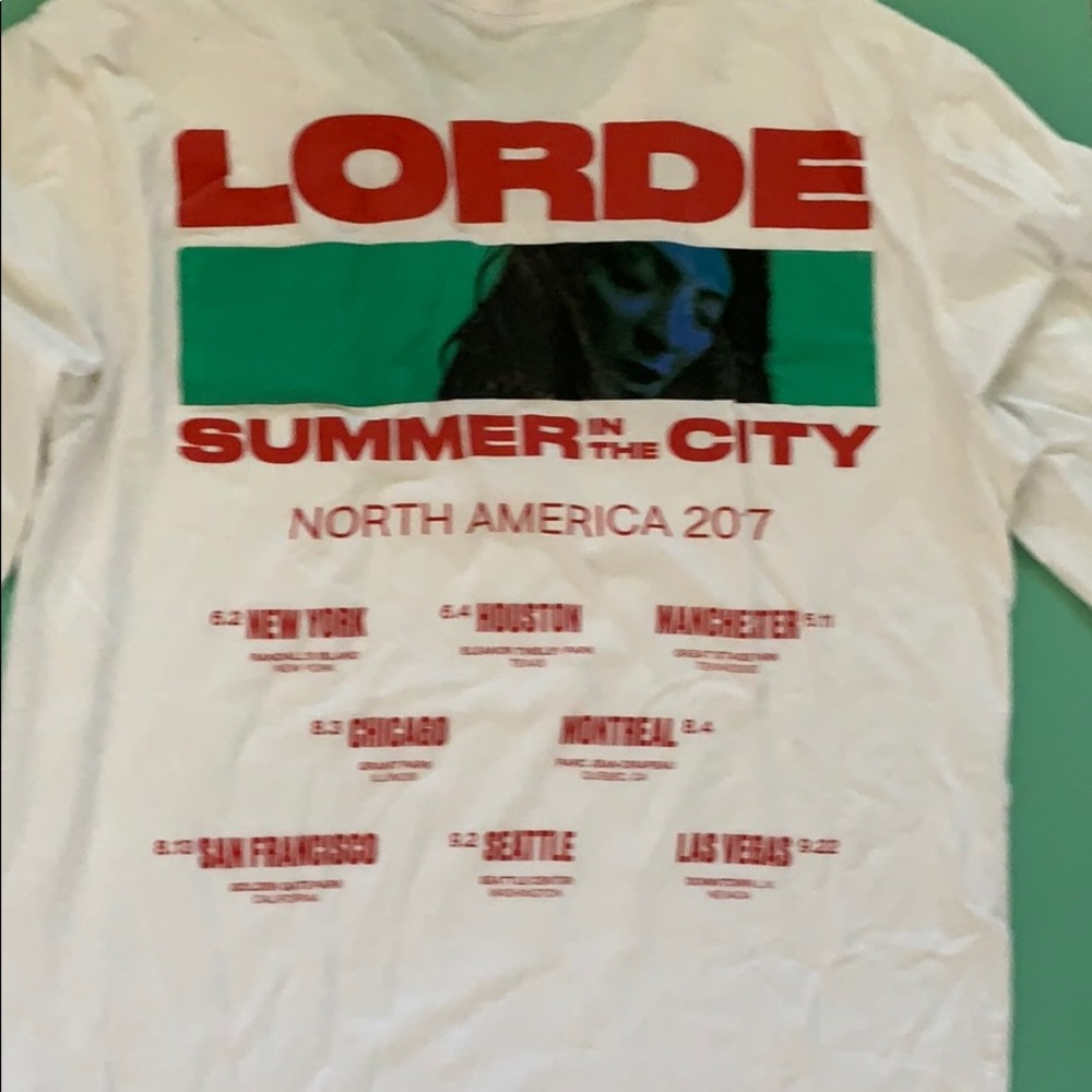 Concert lorde merch